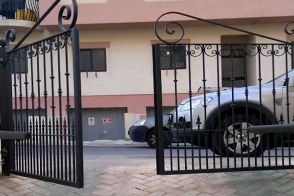 Swing Gate